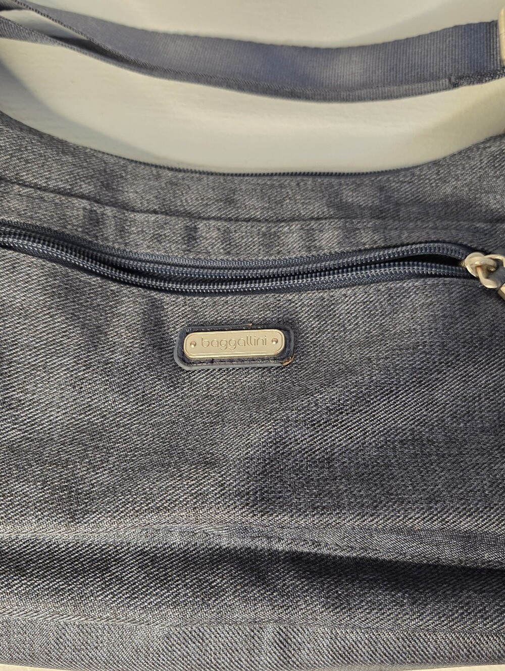 Baggallini Purse In Blue - Picture 5 of 6